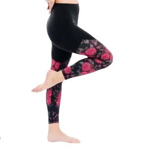 ZYIA Electric Crimson Rose Black Pocket Leggings Hi-Rise 7/8 24", EUC, size 20